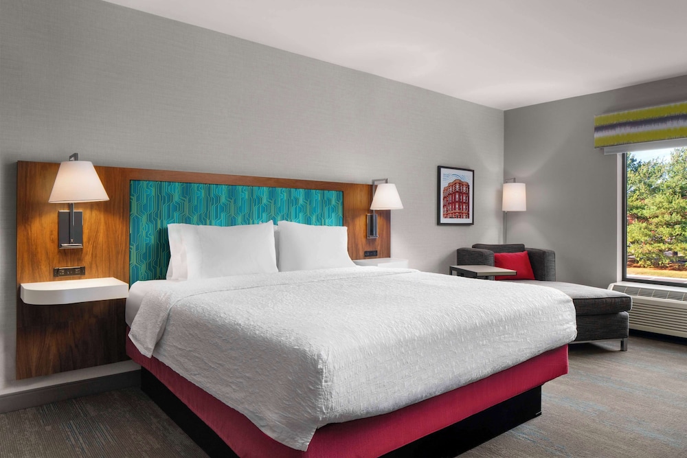 Hampton Inn Chicopee Springfield - photo 16