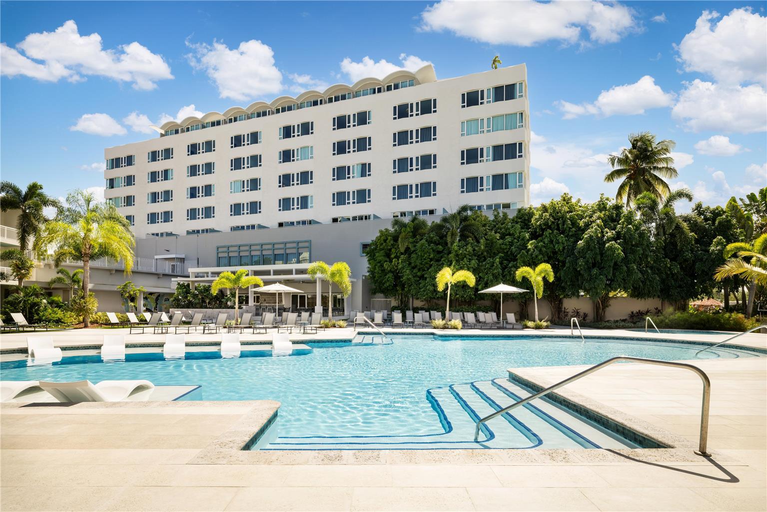 Hyatt Centric Isla Verde San Juan — 4-Star Luxury Hotel in Carolina, Puerto Rico
