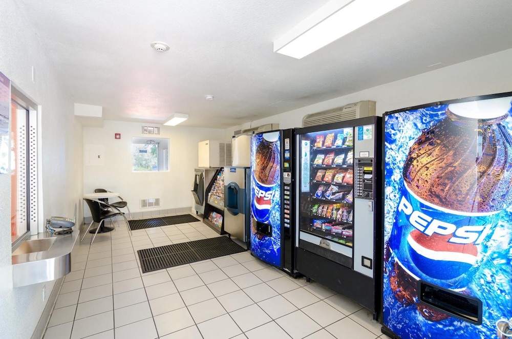 Motel 6 Thornton CO - photo 18