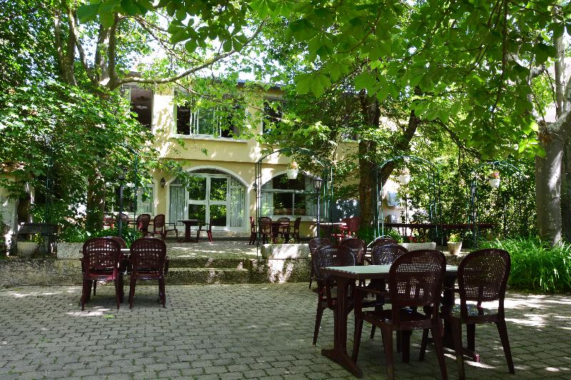 Logis Hôtel Le Céans - last minute hotel in Avignon