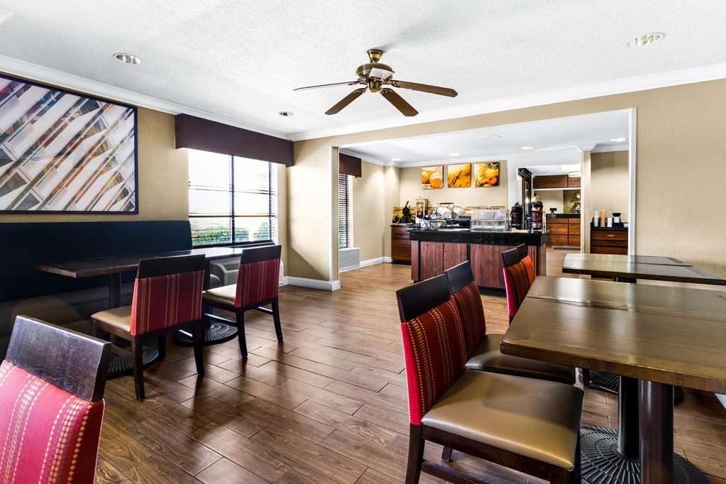 Comfort Inn Evansville East - photo 33
