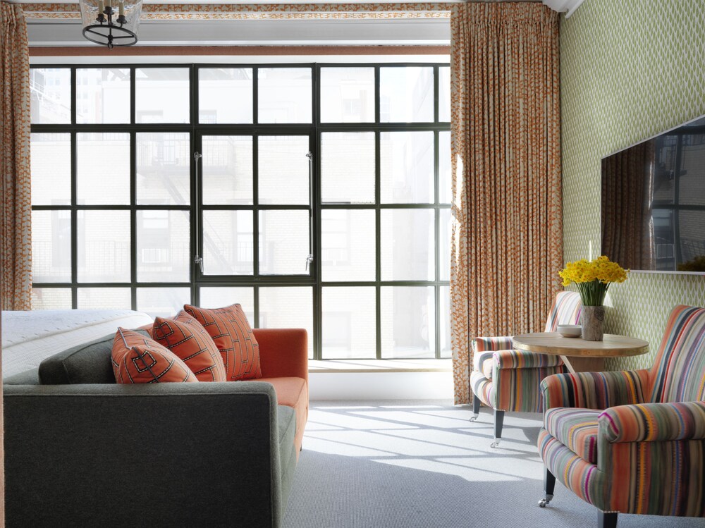 The Whitby Hotel - photo 16