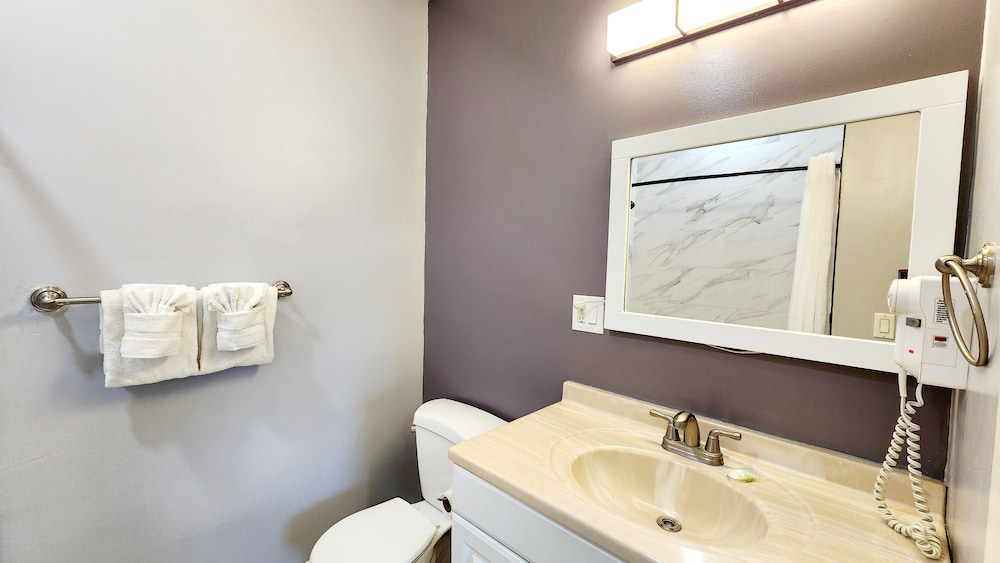 Santa Paula Inn - photo 30