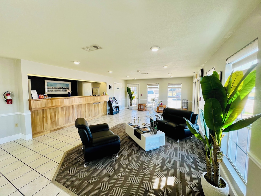 Rodeway Inn Garland Harbor Point - photo 2