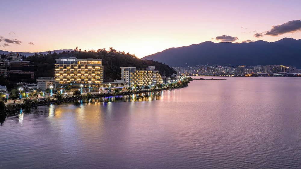 Hotel Indigo Dali Erhai by IHG - carbon neutral hotel in Dali