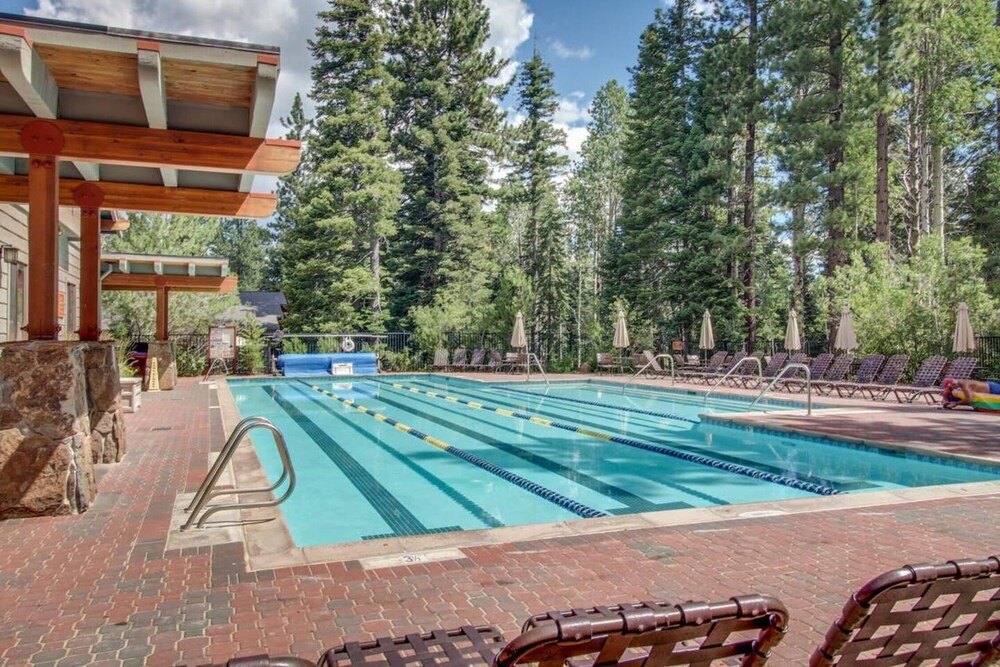 Sockeye by Avantstay Modern 2 BR Condo w Access to Northstar Resort Community - photo 30
