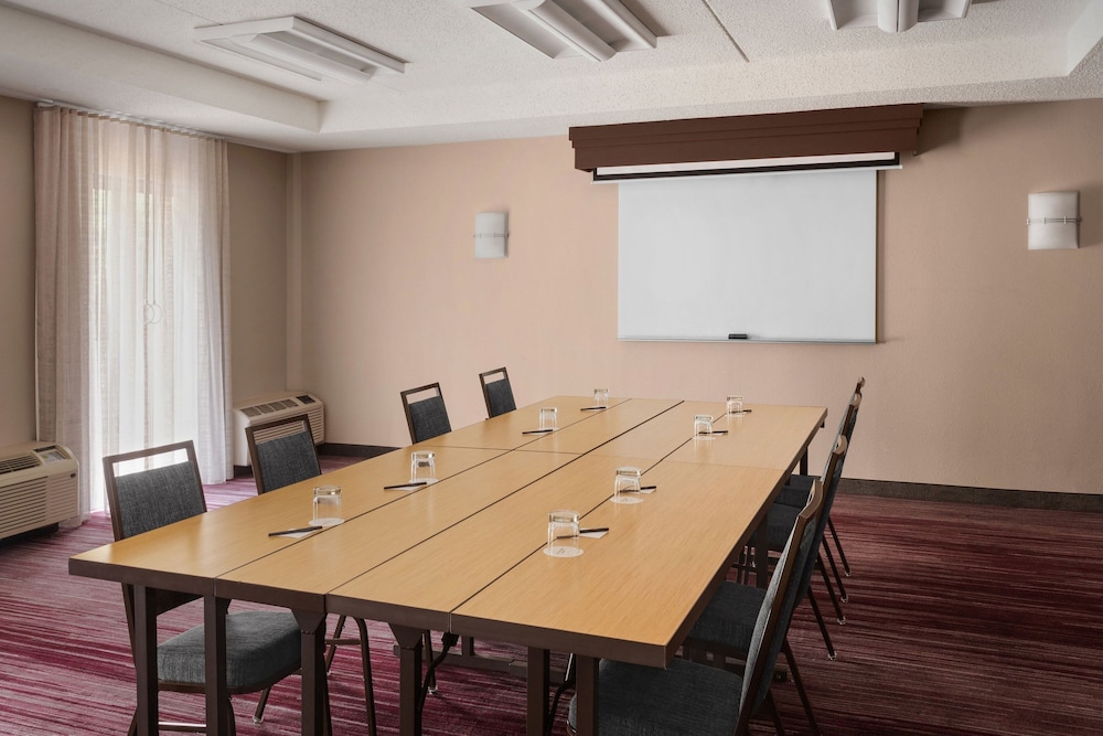 Courtyard by Marriott Mahwah - photo 29