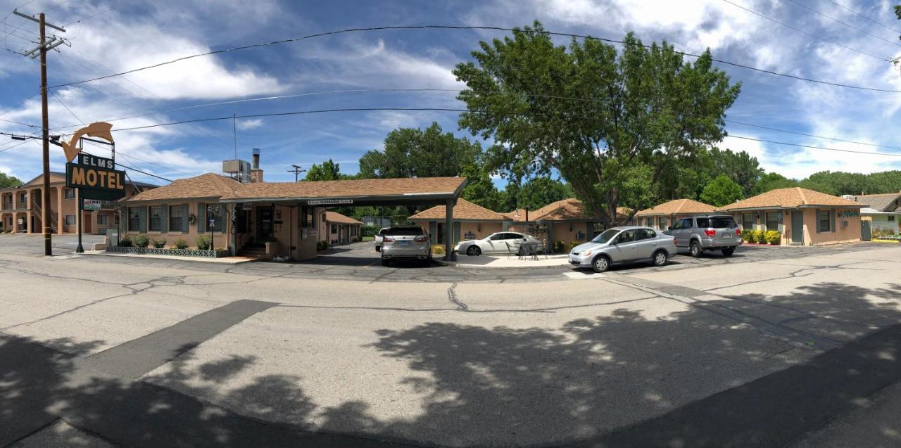 Bishop Elms Motel - photo 10