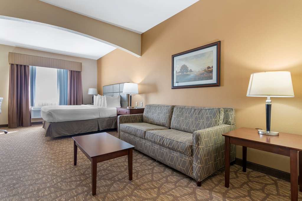 Best Western Plus Butterfield Inn - photo 11