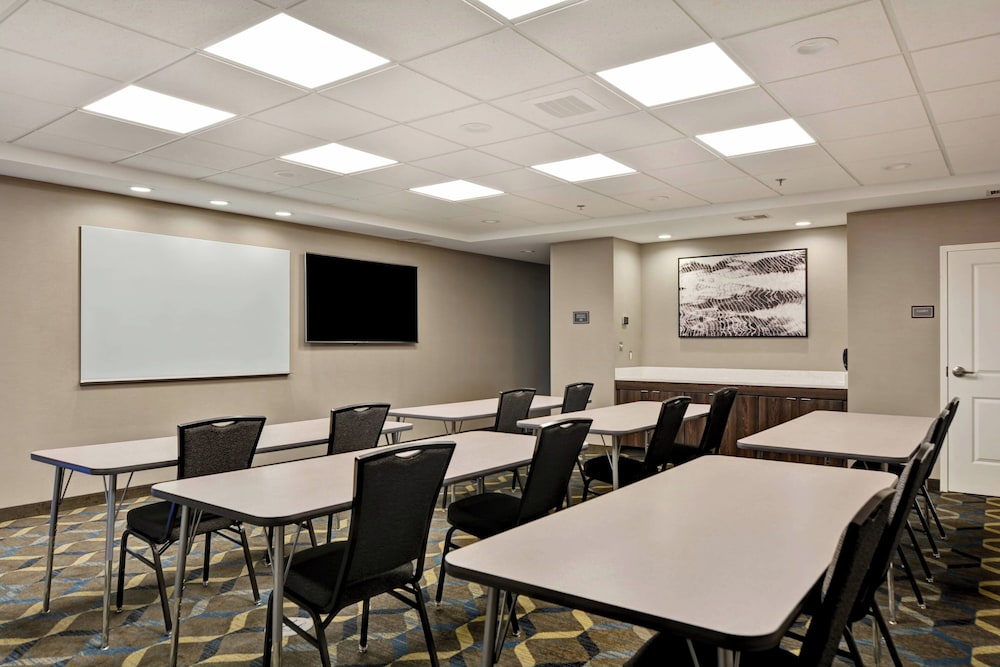 Residence Inn by Marriott Cleveland Airport Middleburg Heights - photo 27