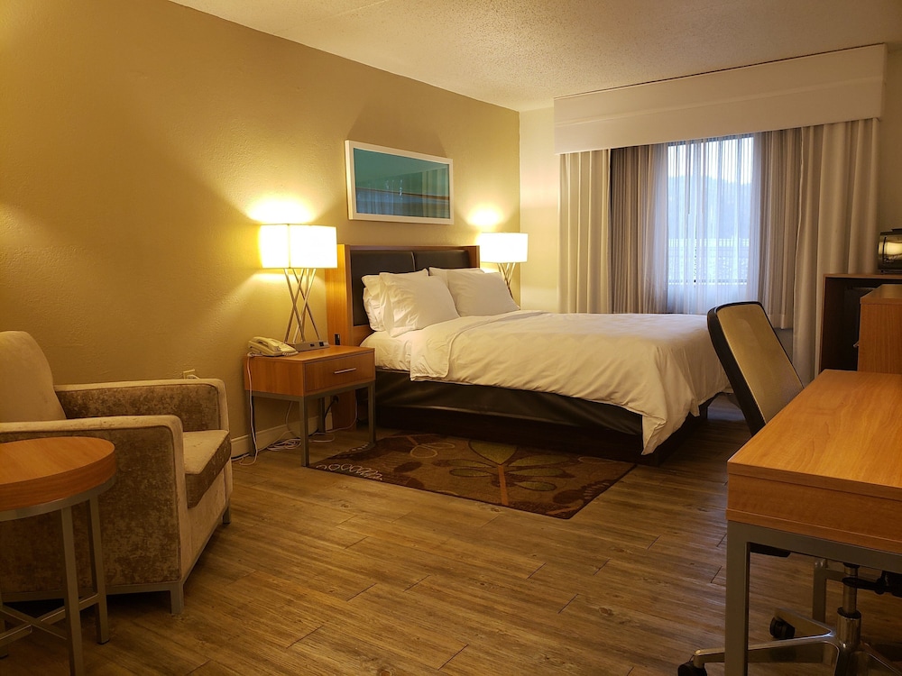 Holiday Inn Express Pittsburgh North by IHG - photo 24