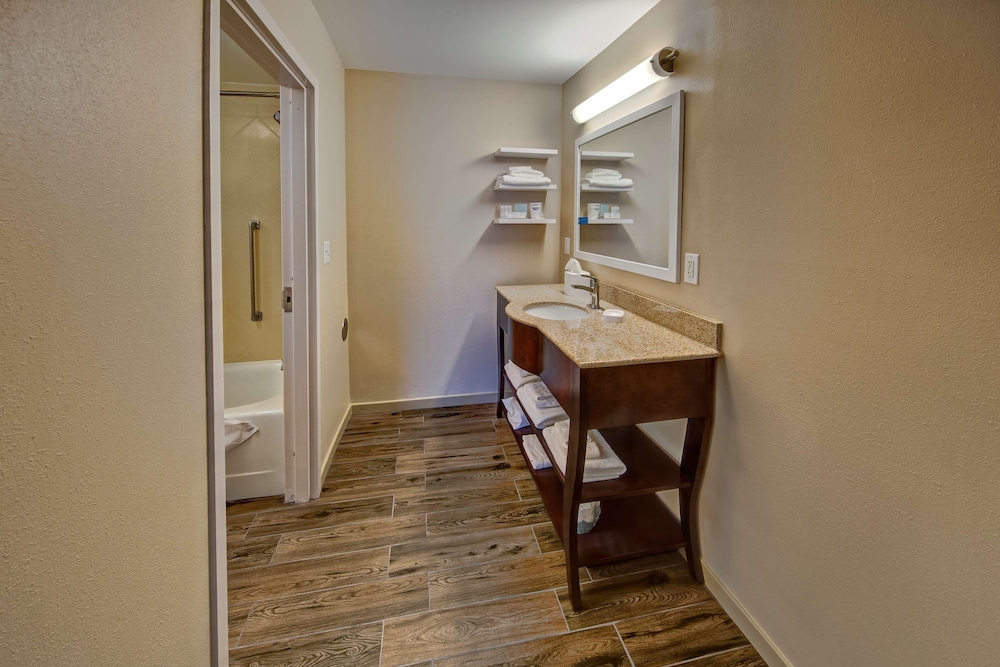 Hampton Inn by Hilton Dunn - photo 21