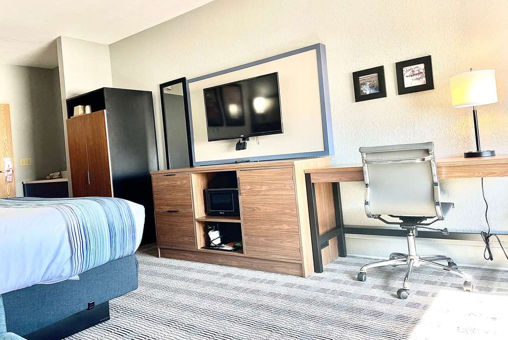 AmericInn by Wyndham Branson & Conference Center - photo 15