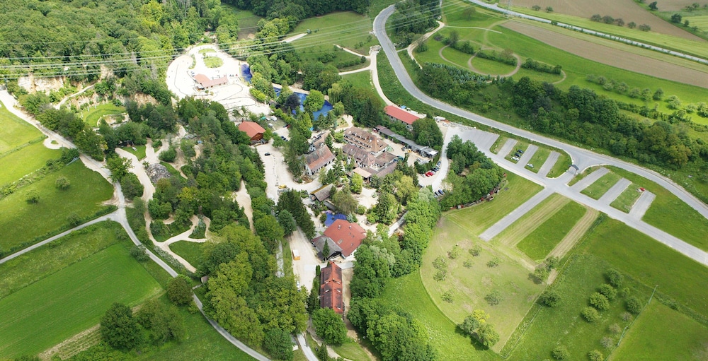 Erlebnisgastronomie Lochmuhle — Eigeltingen