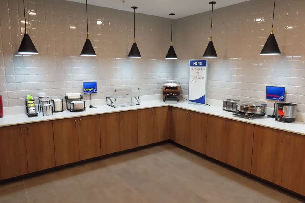 Best Western Heritage Inn Suites - photo 8