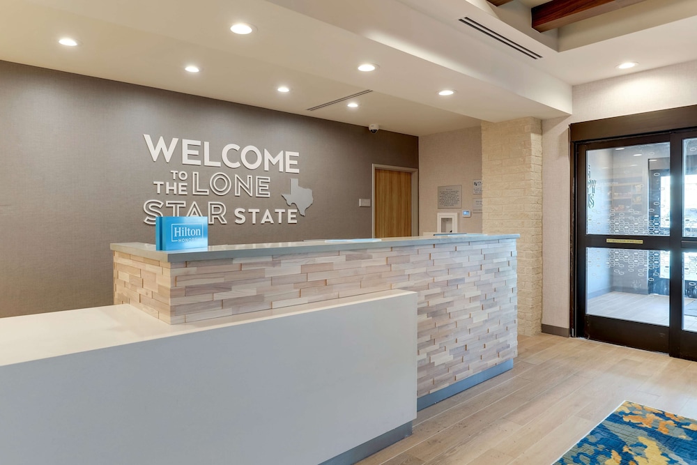 Hampton Inn & Suites Weatherford - photo 14