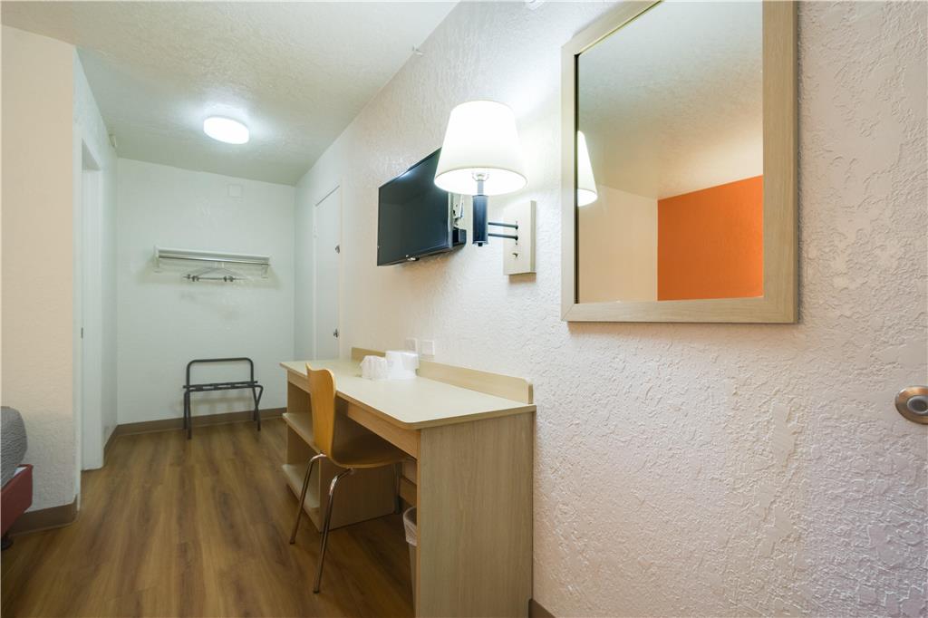Motel 6 Lakewood CO - photo 21