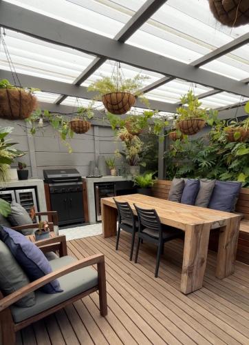 Green Oasis in Blouberg Hot Tub Kids Paradise