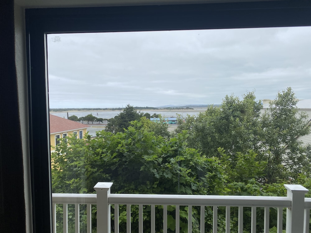 Bandon Inn - photo 37