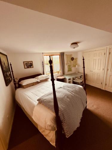Southeast Portland Parkside Gem on Mount Tabor — 4-Star Luxury Hotel in Portland, United States