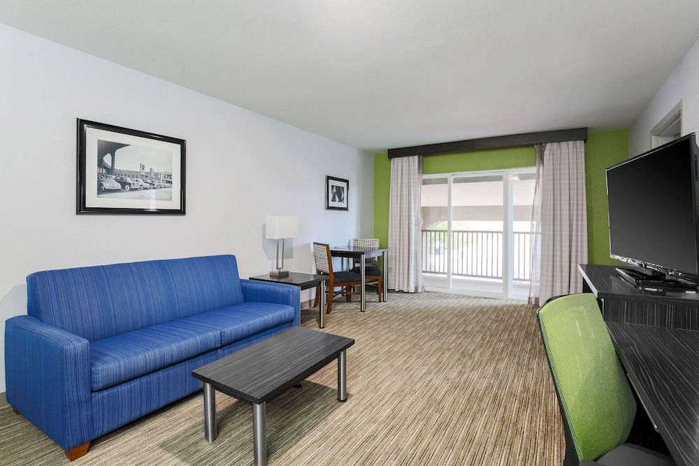 Holiday Inn Express Lancaster by IHG - photo 6
