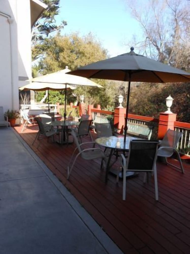 Colton Inn - photo 16