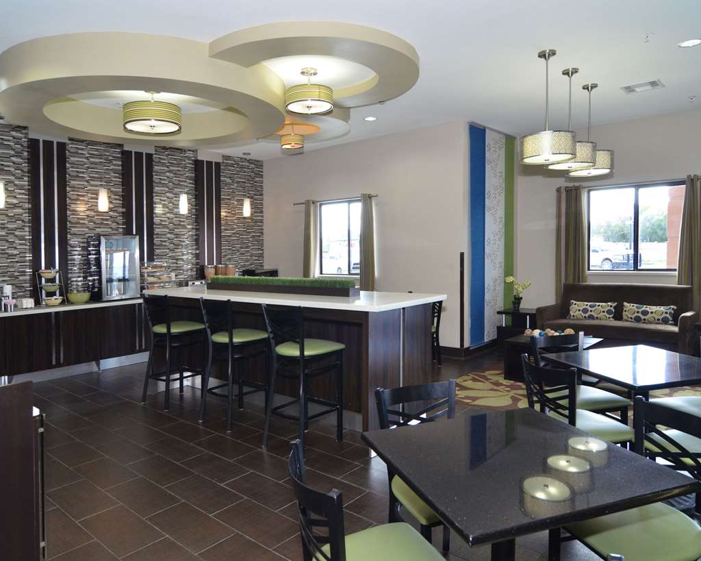 Quality Inn & Suites Kenedy Karnes City - photo 21