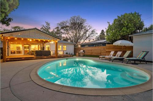 Lake Balboa Hideaway in Los Angeles, United States