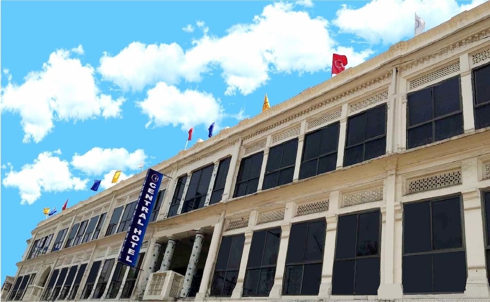Central Hotel - carbon neutral hotel in Lucknow