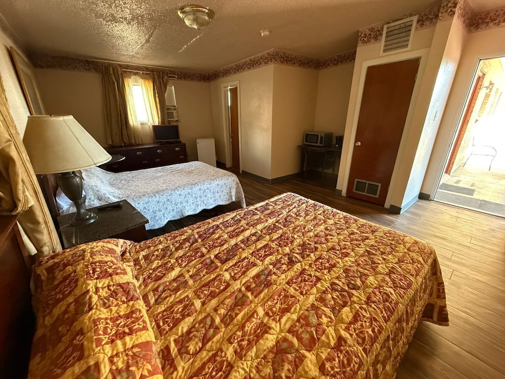 Springs Inn - photo 16