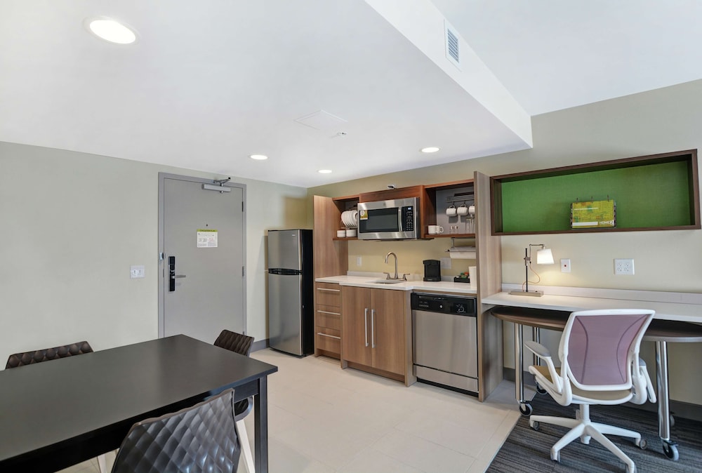 Home2 Suites by Hilton Clarksville Louisville North - photo 8