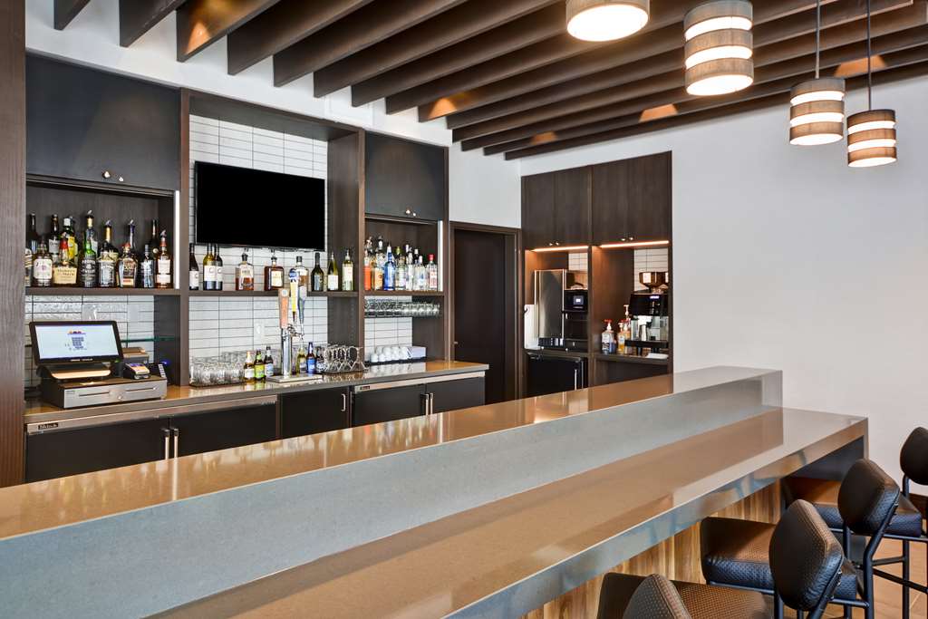 Hyatt Place Fresno - photo 6