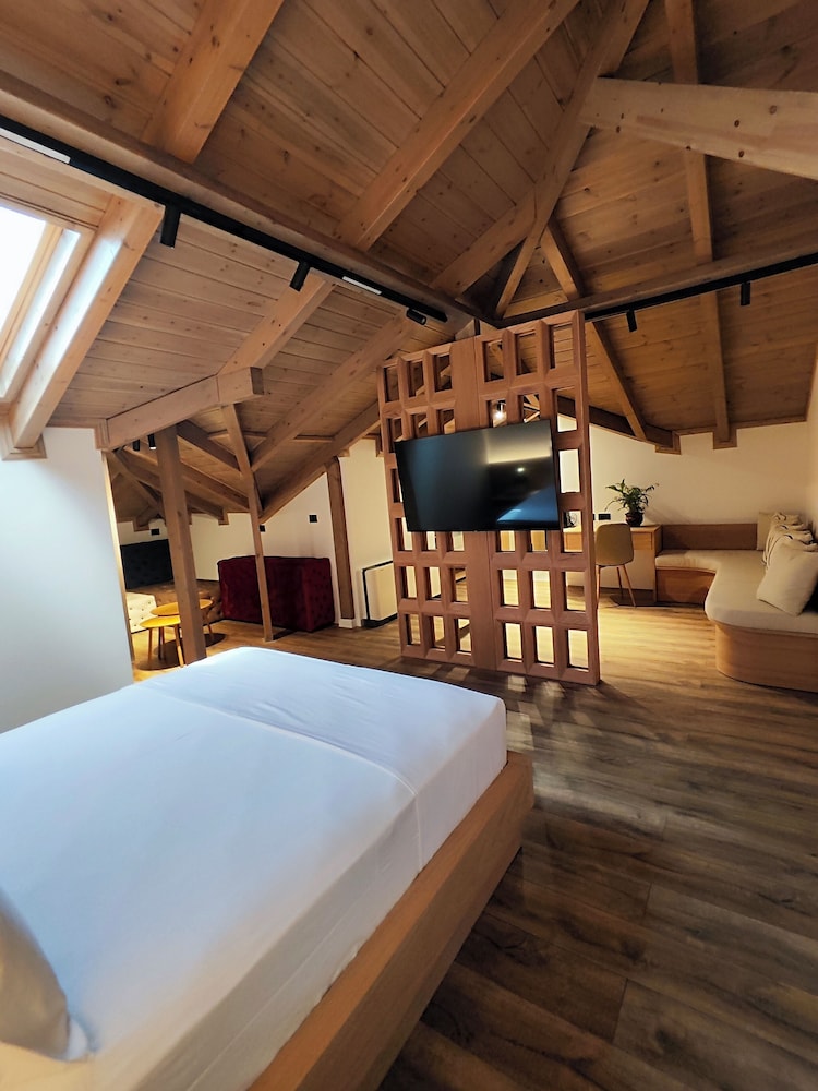 Palorto Inn — Gjirokaster — photo 3