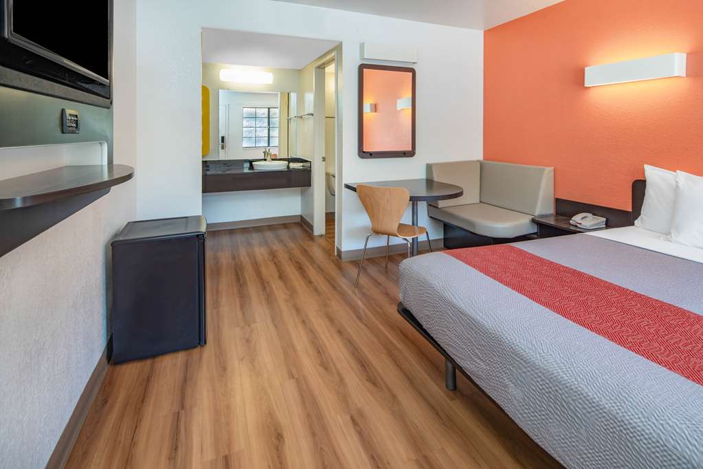 Motel 6 Thousand Oaks CA - photo 10