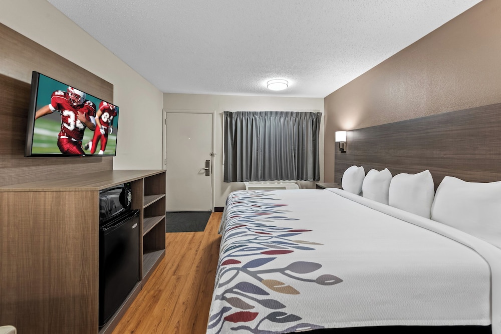 Red Roof Inn Columbus West Hilliard - photo 11
