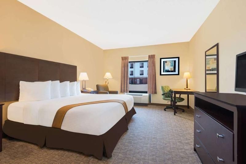 McPherson Inn By Oyo; I 135 - photo 30