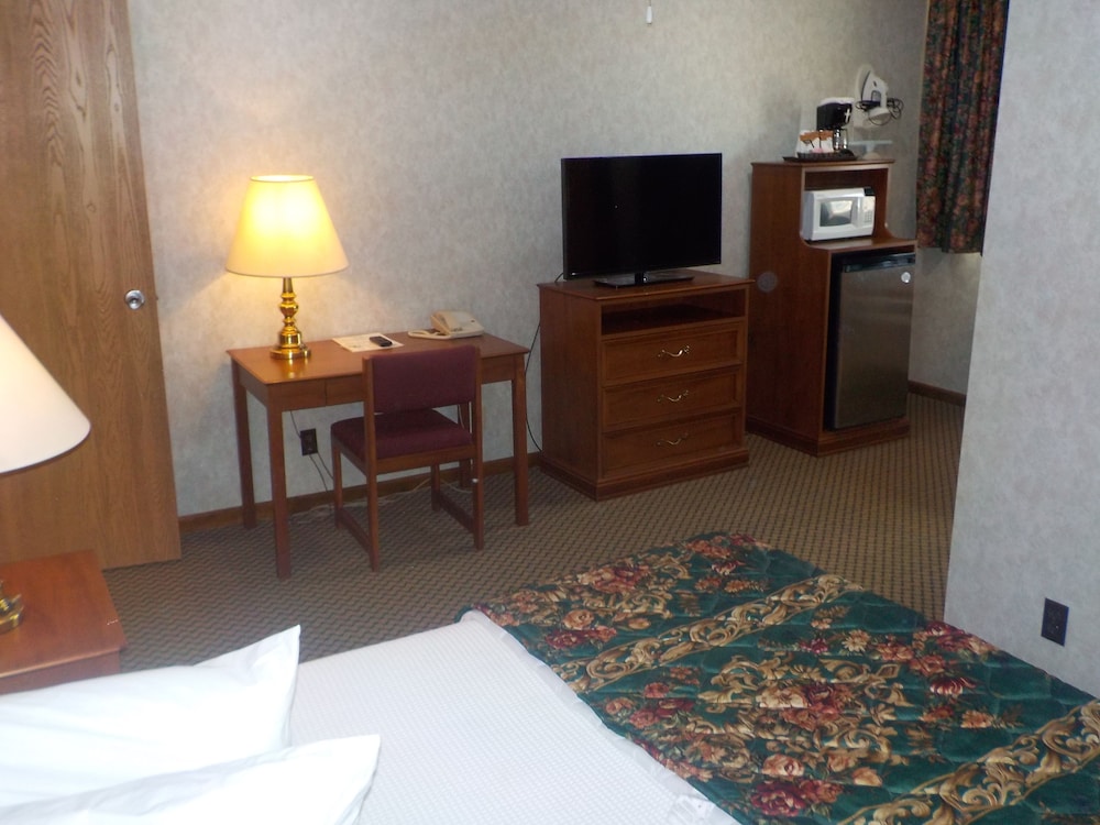 Indian Hills Inn & RV Park - photo 13
