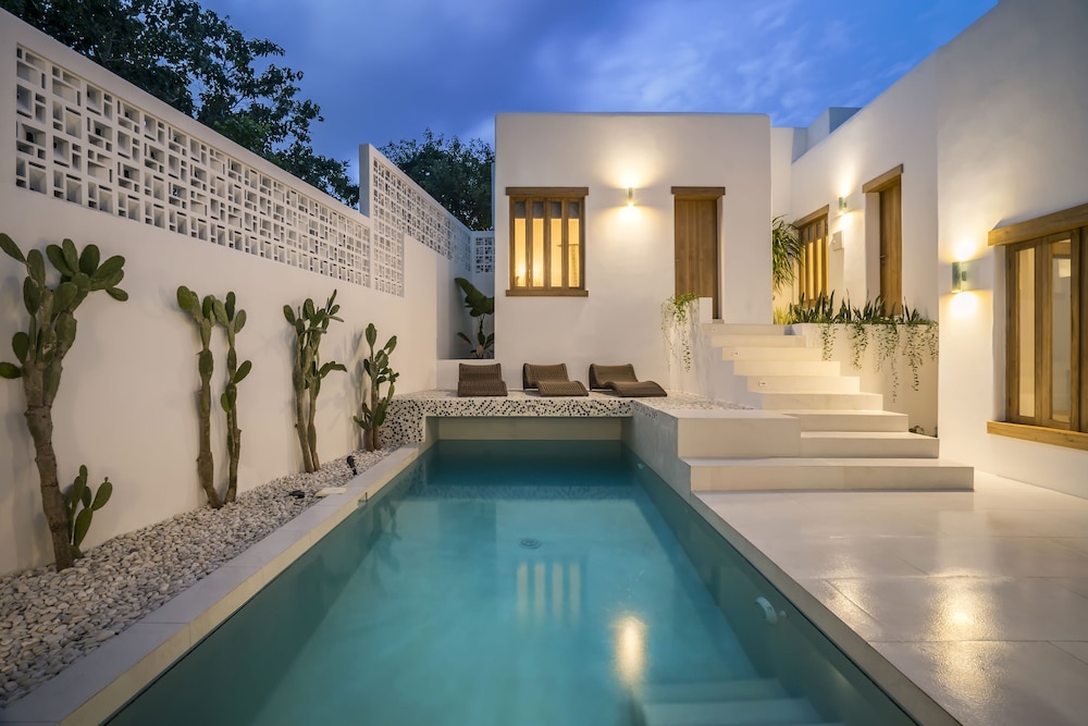 Villa Oasi 1 by Alfred in Bali — 4-Star Luxury Hotel in Pecatu, Indonesia