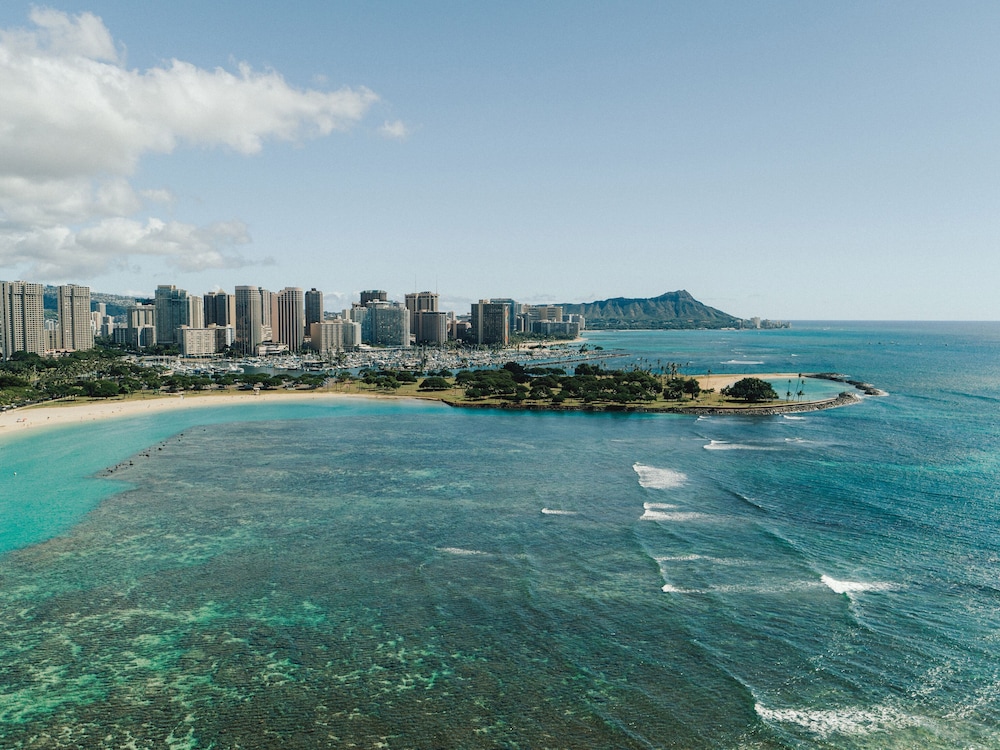 Holiday Inn Express Waikiki by IHG - photo 75
