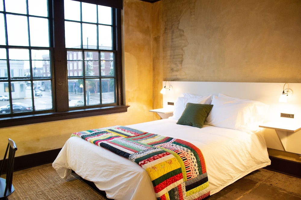Travelers Hotel - photo 20