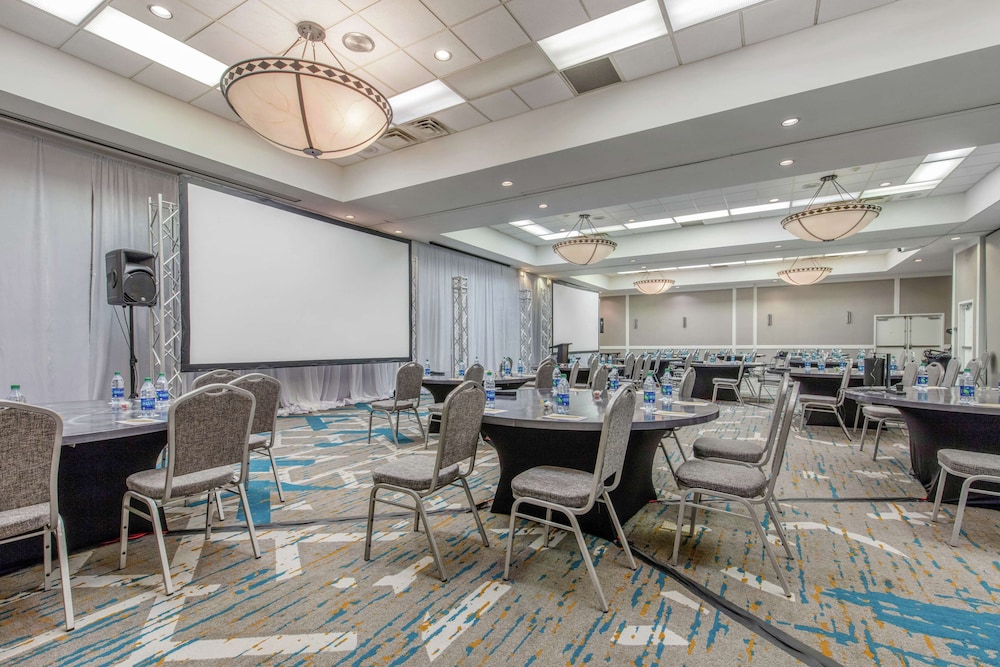 DoubleTree by Hilton Birmingham Perimeter Park - photo 53