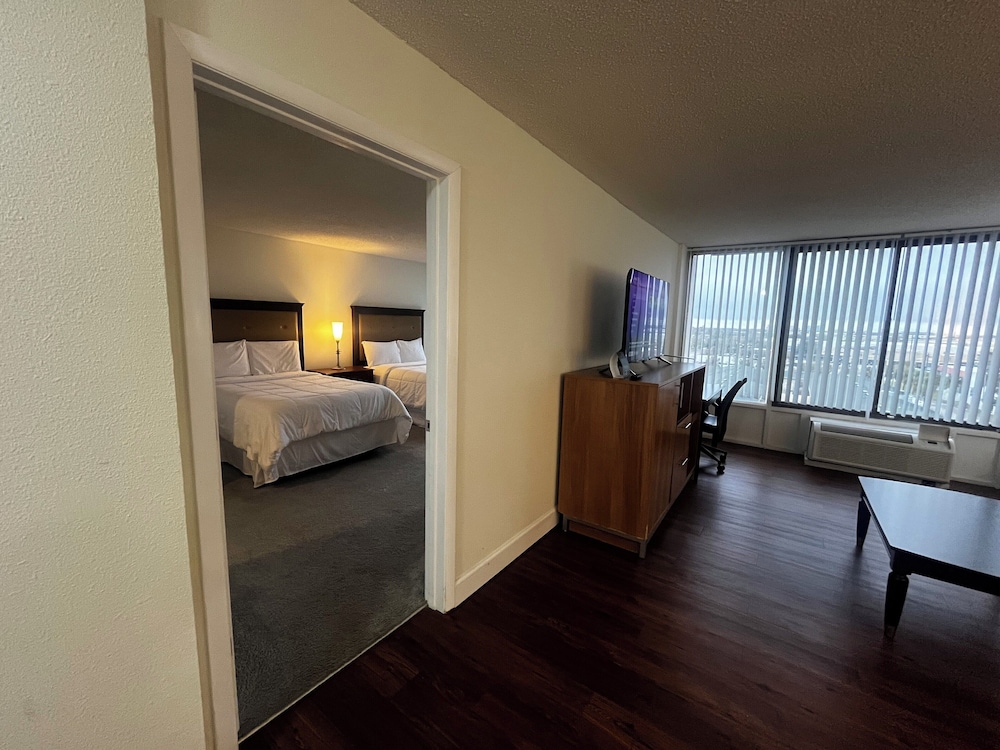 The View Studio Suites and Event Venue - photo 13