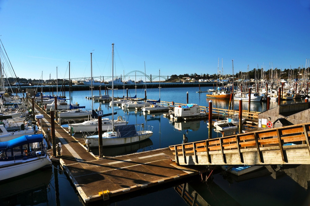 Embarcadero Resort Hotel & Marina - photo 89