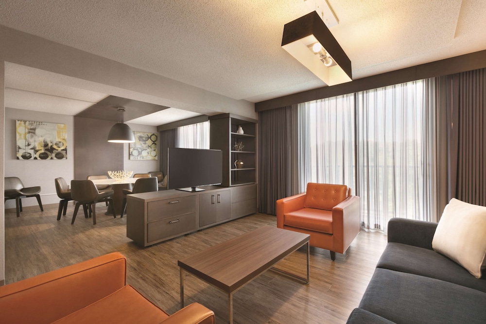 Embassy Suites by Hilton Richmond - photo 18