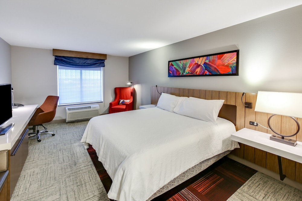 Hilton Garden Inn Ames - photo 16