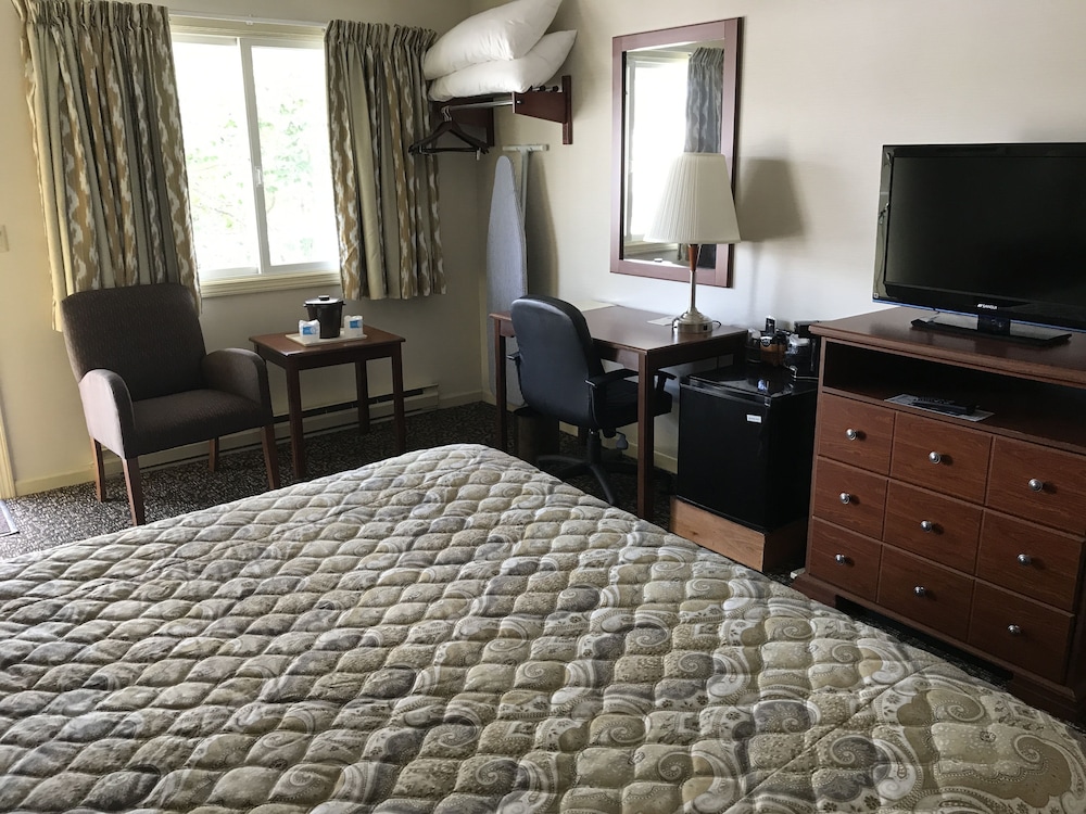 The Towne Motel - photo 7