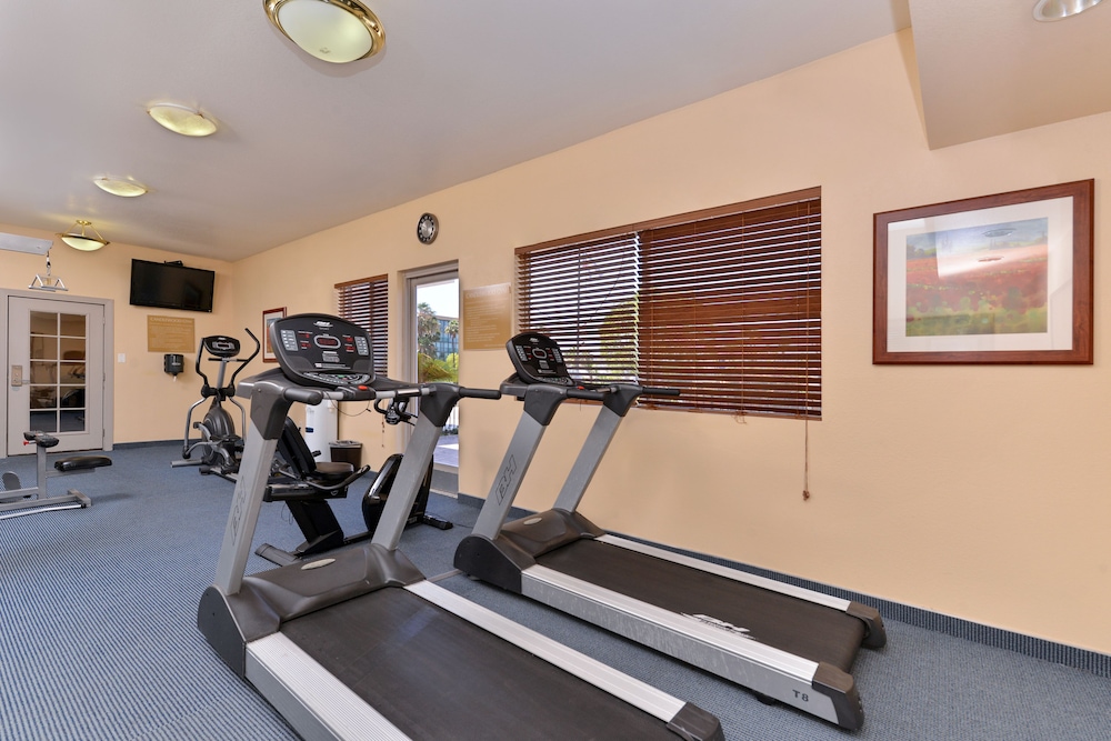 Candlewood Suites San Diego by IHG - photo 22