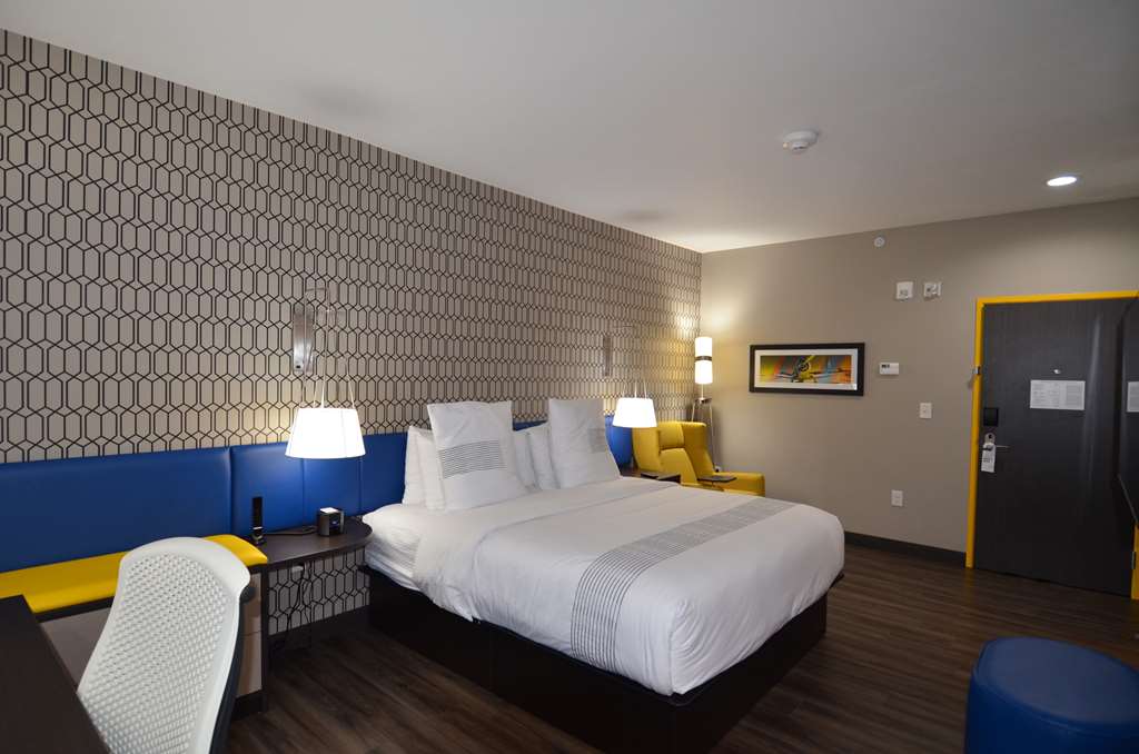 GLō Best Western Enid OK Downtown Convention Center Hotel - photo 5