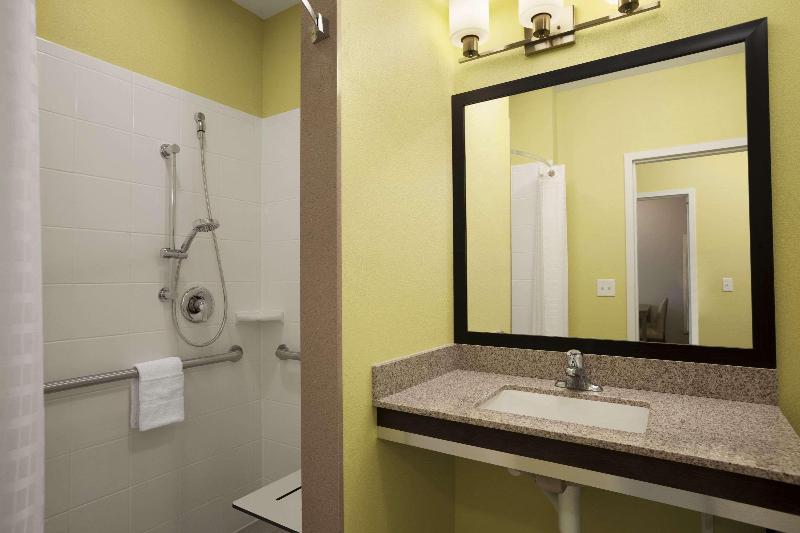Sleep Inn & Suites Altoona North - photo 17