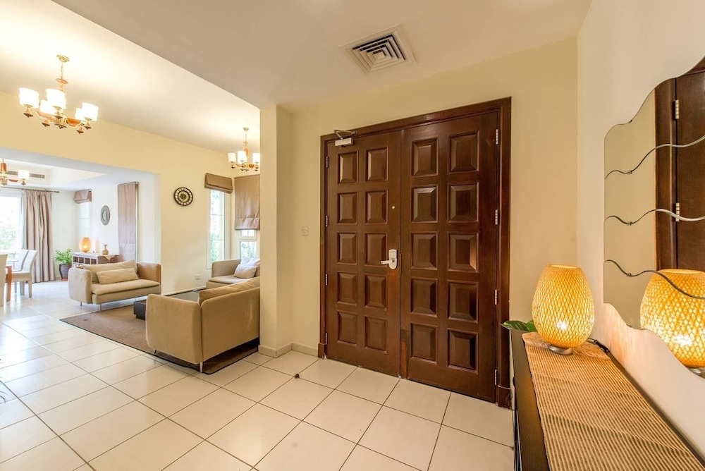 Medlock Villas — 5-Star Luxury Hotel in Dubai, United Arab Emirates